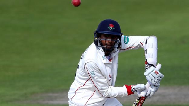 Haseeb Hameed: Lancashire teenage batsman has 'bright' future, says Ashley Giles