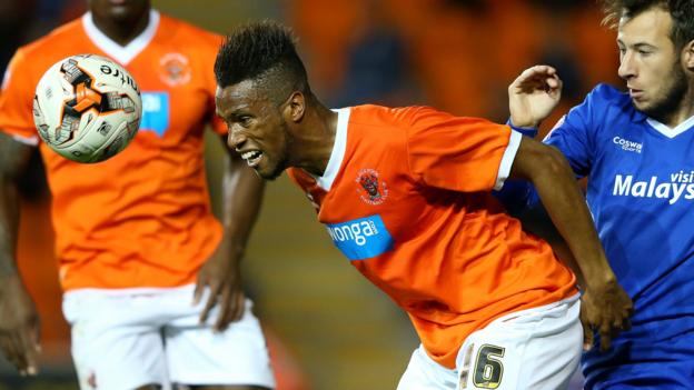 Joel Dielna: Solihull Moors sign former Blackpool defender - BBC News