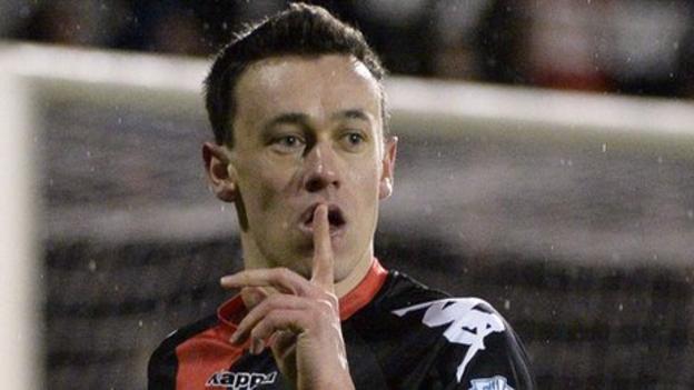 Danske Bank Irish Premiership: Crusaders 3-1 Ballinamallard