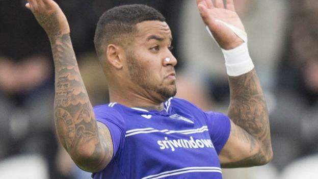 Ben Richards-Everton: Accrington Stanley sign former Dunfermline defender