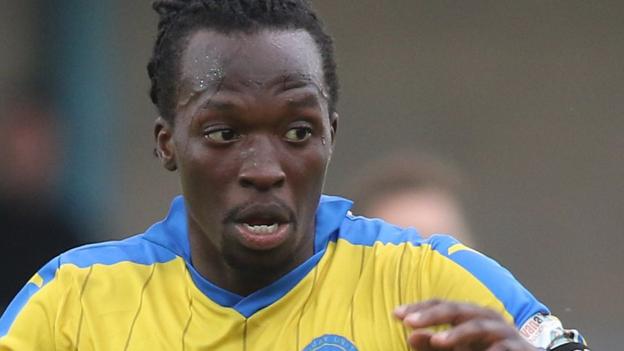 Courtney Richards: Macclesfield Town sign Torquay United captain