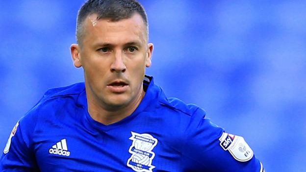 Paul Caddis: Bury sign ex-Birmingham City defender on short-term deal