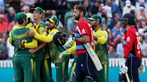 South Africa level series with win over England