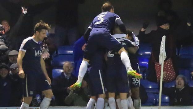 Southend United 2-1 Rochdale