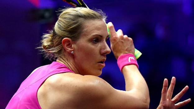 Massaro into sixth straight Worlds quarter-final