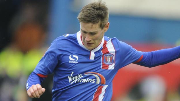 Antony Sweeney: North East return was a factor for Gateshead midfielder - BBC News