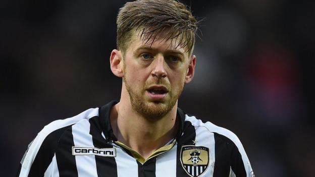 Jon Stead: Notts County striker signs new deal at Meadow Lane