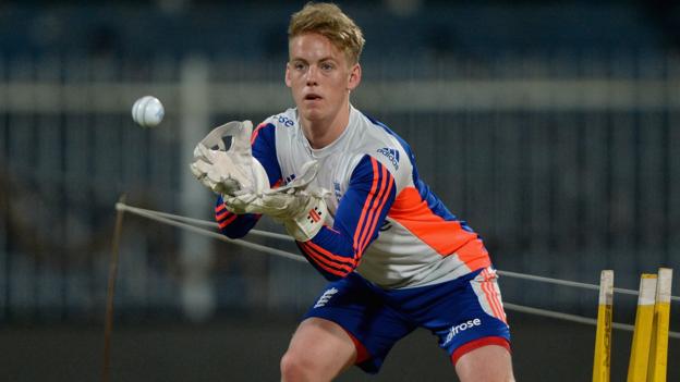 Tom Moores: Lancashire sign Nottinghamshire wicketkeeper on loan