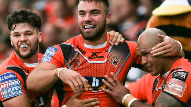 Super League: Castleford Tigers 16-12 St Helens