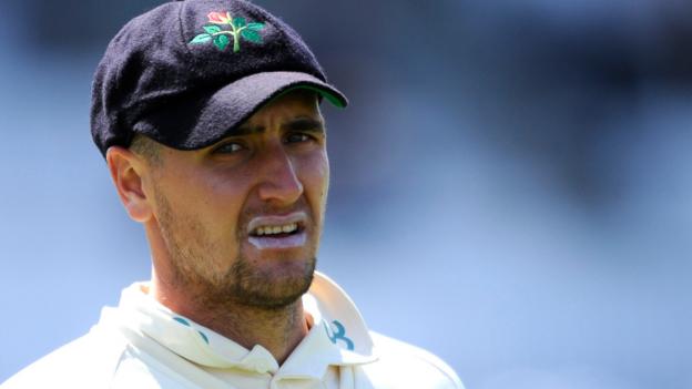 Lancashire: Liam Livingstone and Saqib Mahmood agree new deals