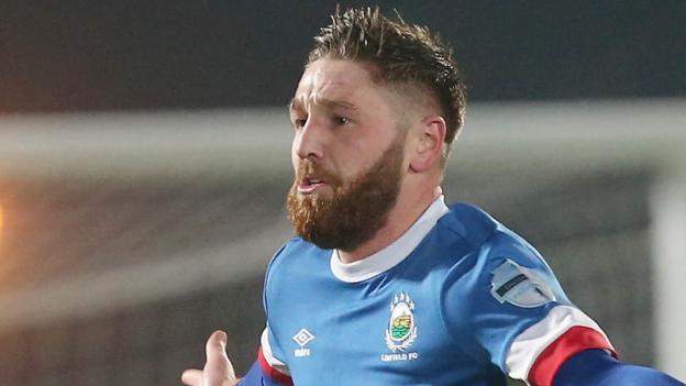 County Antrim Shield final: Crusaders 1-3 Linfield
