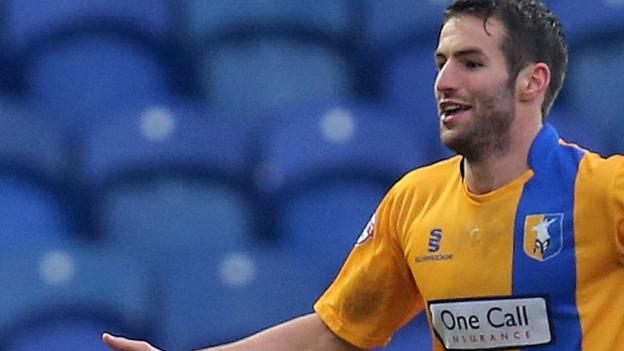 Doncaster sign Mansfield winger Blair