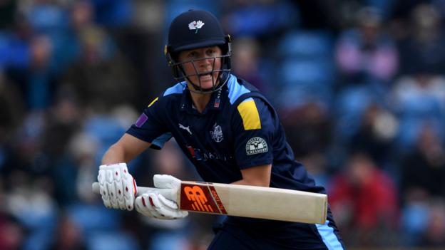 One-Day Cup: Yorkshire fight back to earn victory over Leicestershire