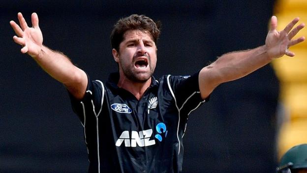 Colin de Grandhomme: New Zealand all-rounder joins Birmingham Bears for T20