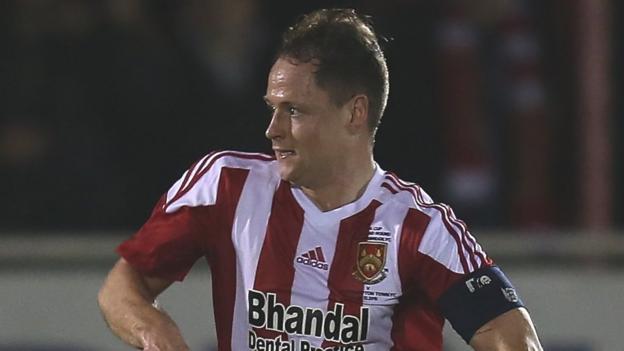 Tom Tonks: Solihull Moors sign Stourbridge midfielder