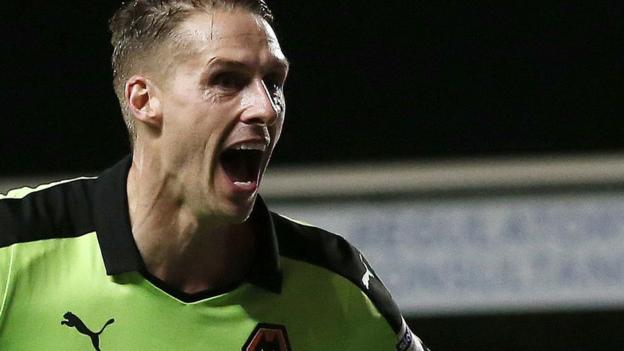 Dave Edwards: Wolves midfielder agrees new contract to 2019