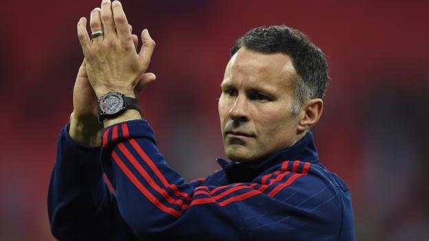 Giggs: Should he stay or should he go?
