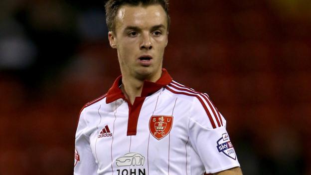 Fleetwood sign Scougall on loan