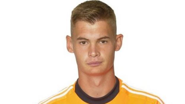 Goalkeeper <b>Jonny Maddison</b> joins Crawley on loan from Sunderland - BBC Sport - _65570569_johnnymaddison