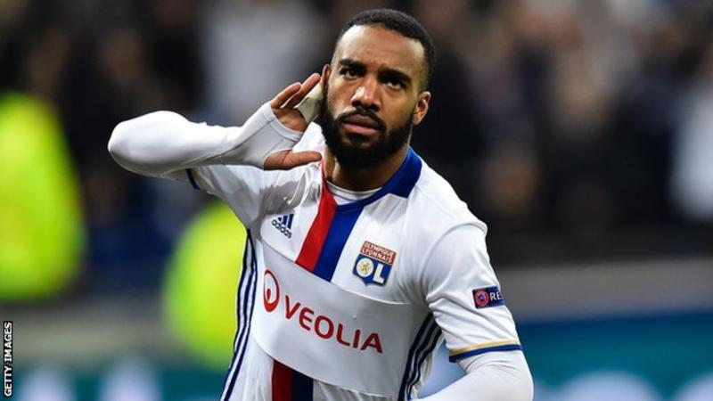 Arsenal close in on club-record Lacazette signing