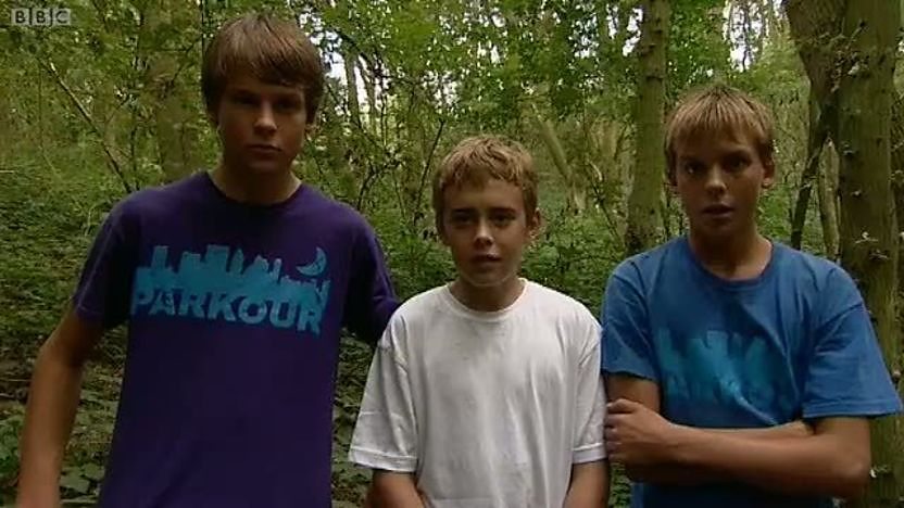3 young parkour runners