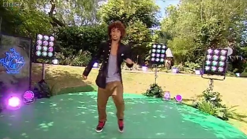 Sisco Gomez dancing in the Blue Peter garden.