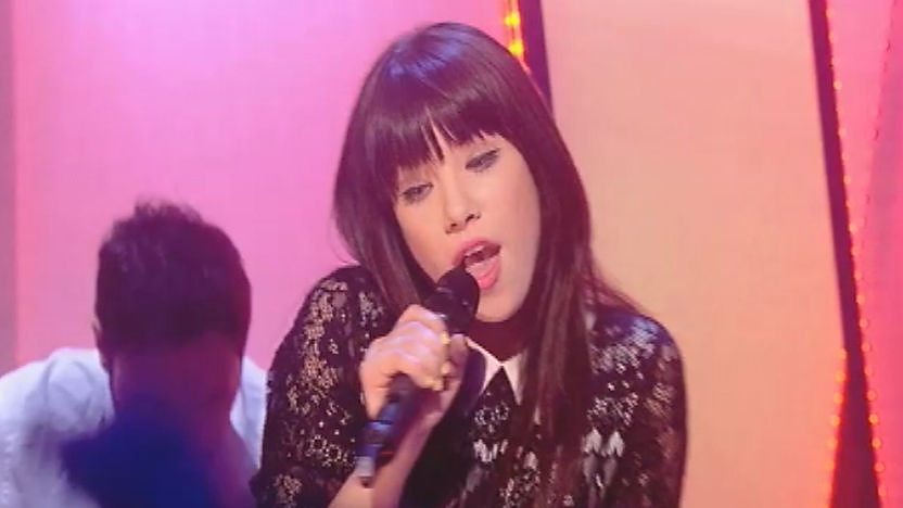 Carly Rae Jepson performing her hit 'Call Me Maybe' on Friday Download