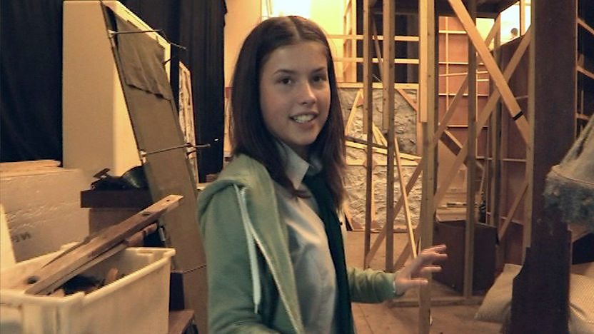 Aimee Kelly on the Wolfblood set