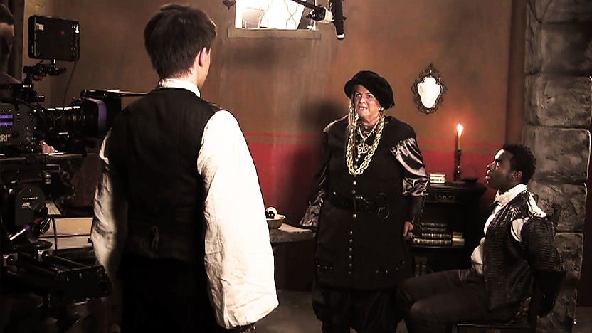 Akemnji on Leonardo set