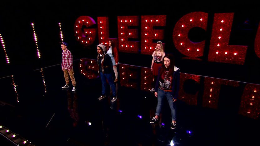 Blue Note perform on Comic Relief Does Glee Club