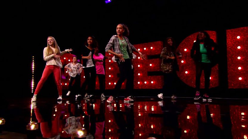 M.A.D. perform on Comic Relief Does Glee Club