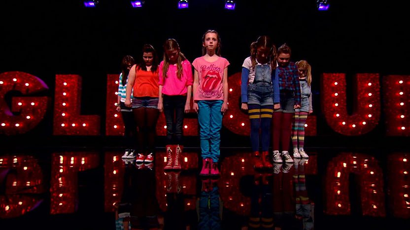 Musicality perform on Comic Relief Does Glee Club