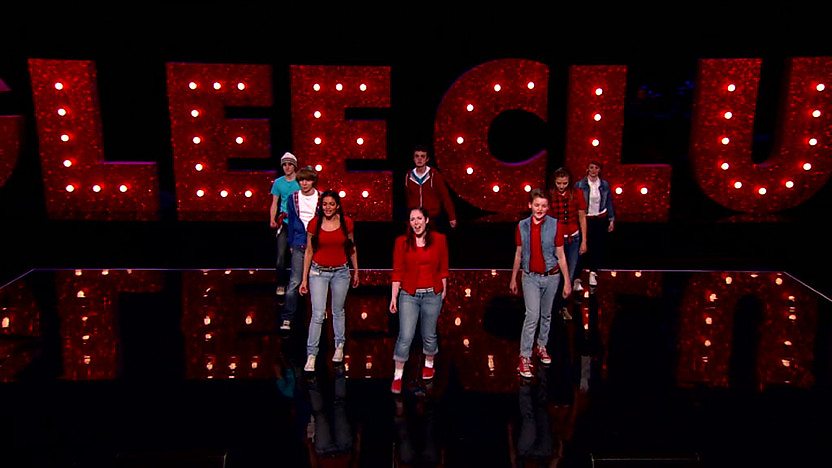 Figure of Eight perform on Comic Relief Does Glee Clulb
