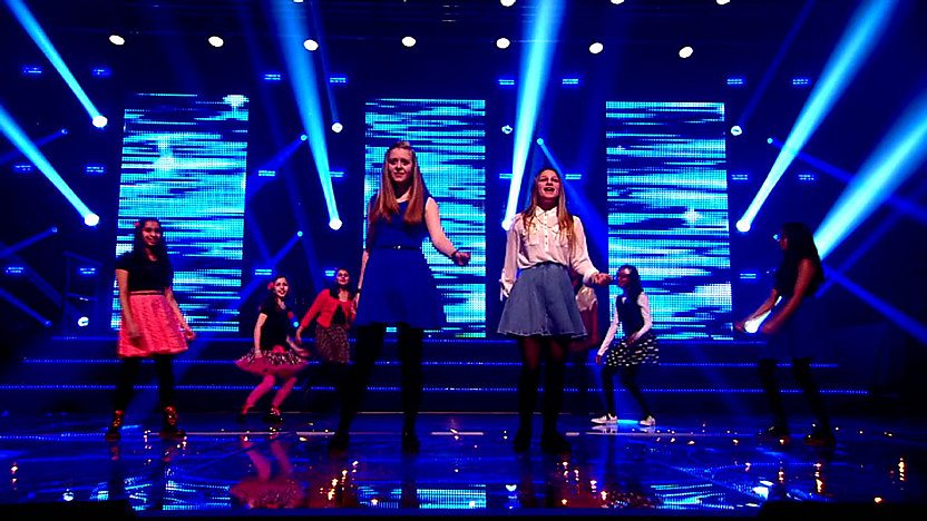 Diva8 perform on Comic Relief Does Glee Club