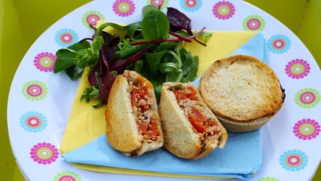 I Can Cook on the Go: Rockpool Pies and Rockpooling