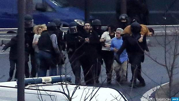 Rehenes evacuados