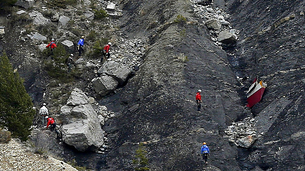 150325205437_germanwings_rescue_624x351_