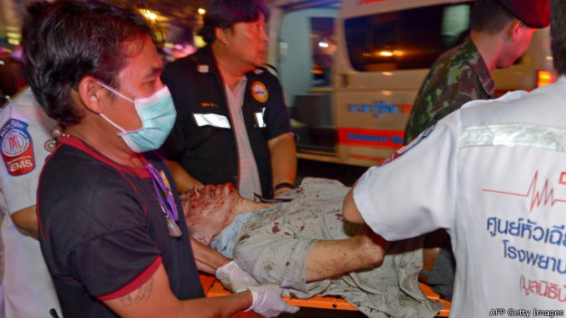 150817134747_resque_injured_person_bangkok_explosion_624x351_afpgettyimages.jpg