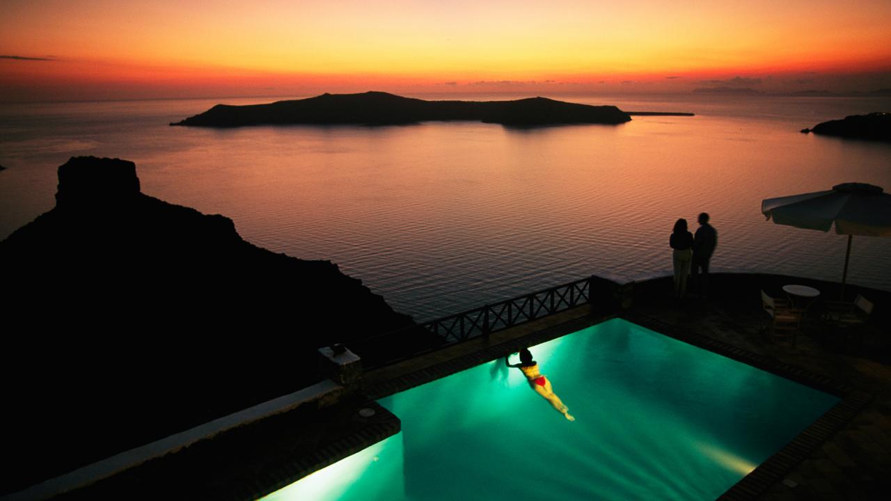greece santorini sunset (Credit: Michael Melford/National Geographic Creative)