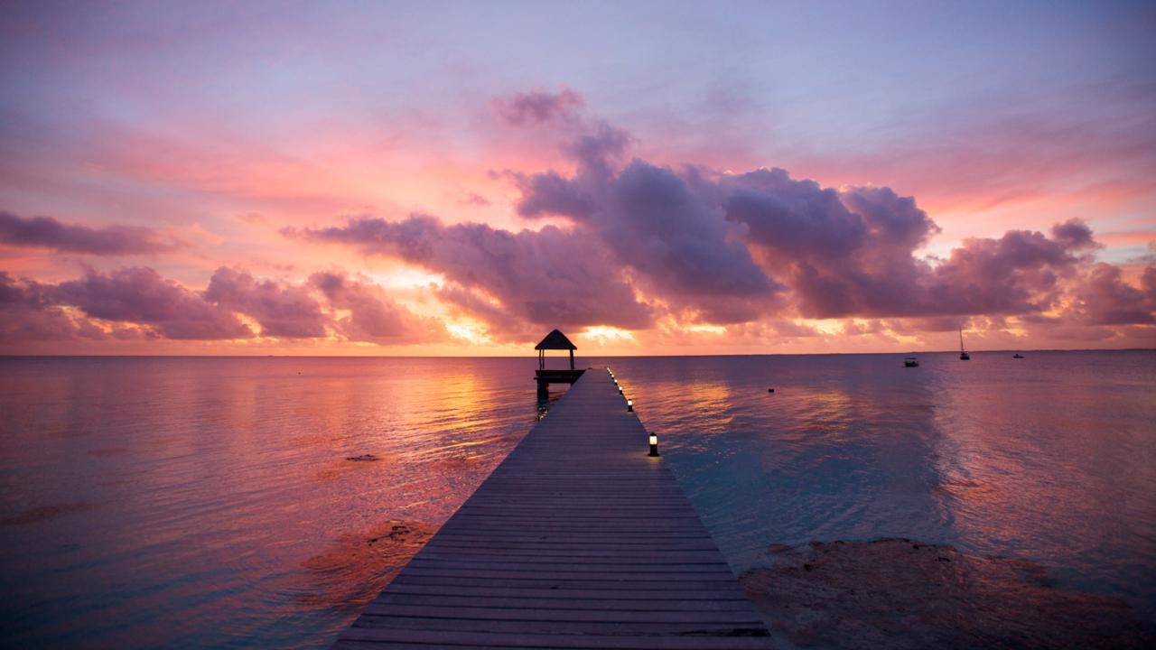 polynesia tuamotu archipelago fakarava sunset (Credit: Aaron Huey/National Geographic Creative)