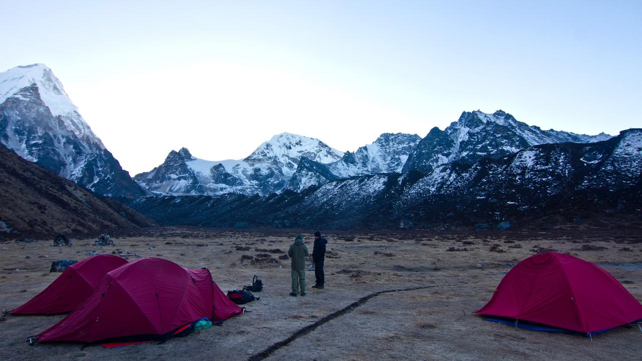 Sleeping outdoors (Credit: Credit: Stuart Butler) Sleeping outdoors (Credit: Credit: Stuart Butler)