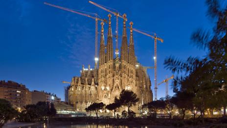 La Sagrada Familia at dusk