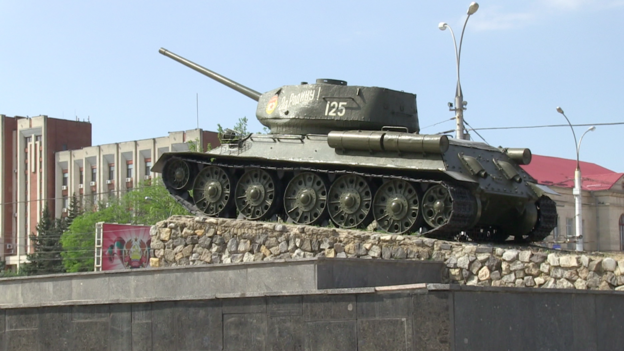 Soviet monuments stand guard throughout Tiraspol (Credit: Hyde Harper)