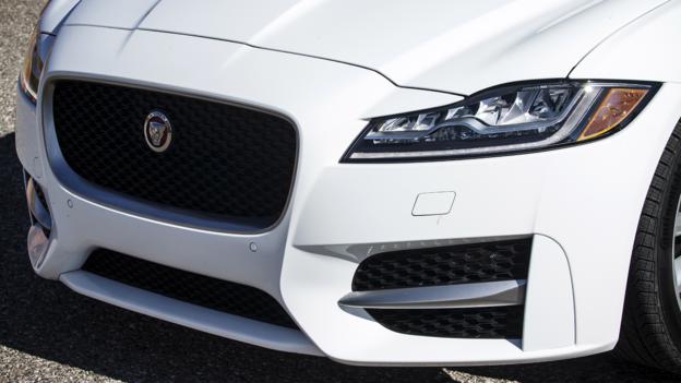 Jaguar XF-R Sport 
