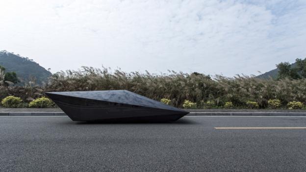 United Nude Lo Res αυτοκινήτου 