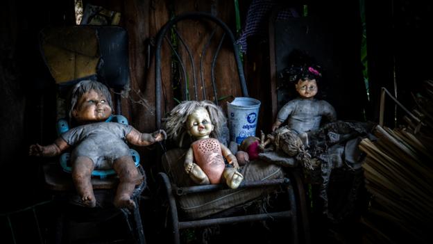 Legend has it that the dolls of Isla de las Munecas were washed ashore after the death of a local young girl (Credit: Credit: Kevin/Flickr/CC BY 2.0)