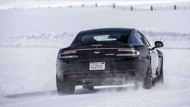 Astons on Ice 2016 