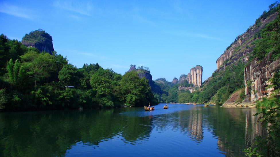 “Wuyishan's startling karst landscape has been famous for tea for centuries” (Credit: Credit: 老过/Wikipedia)