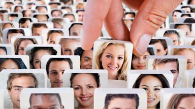 dejting spel online gratis collage