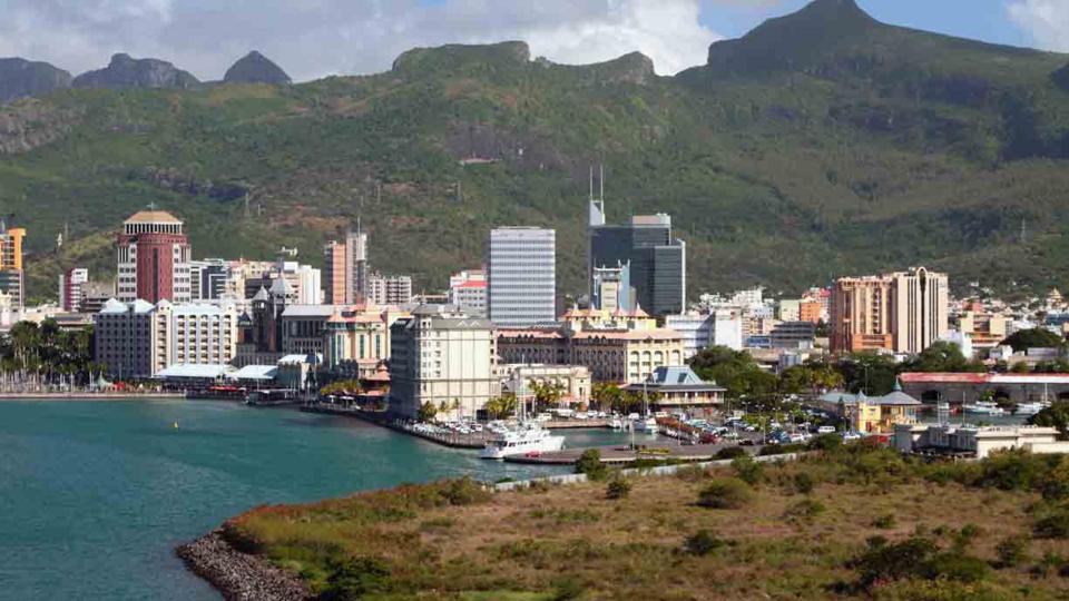 web-portlouis.jpg